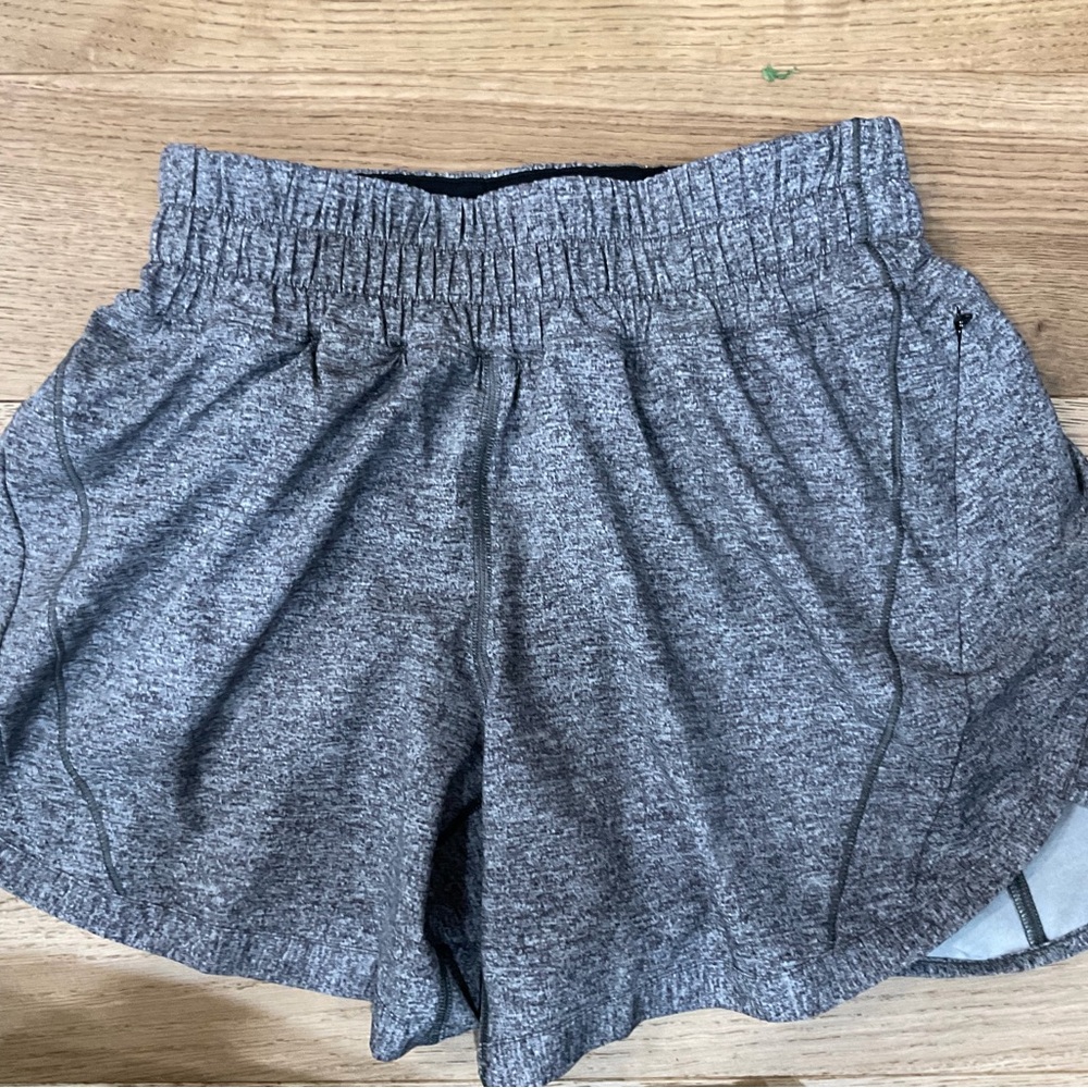 Lululemon Track That Short *5"
Heather Lux Multi Black Size 4